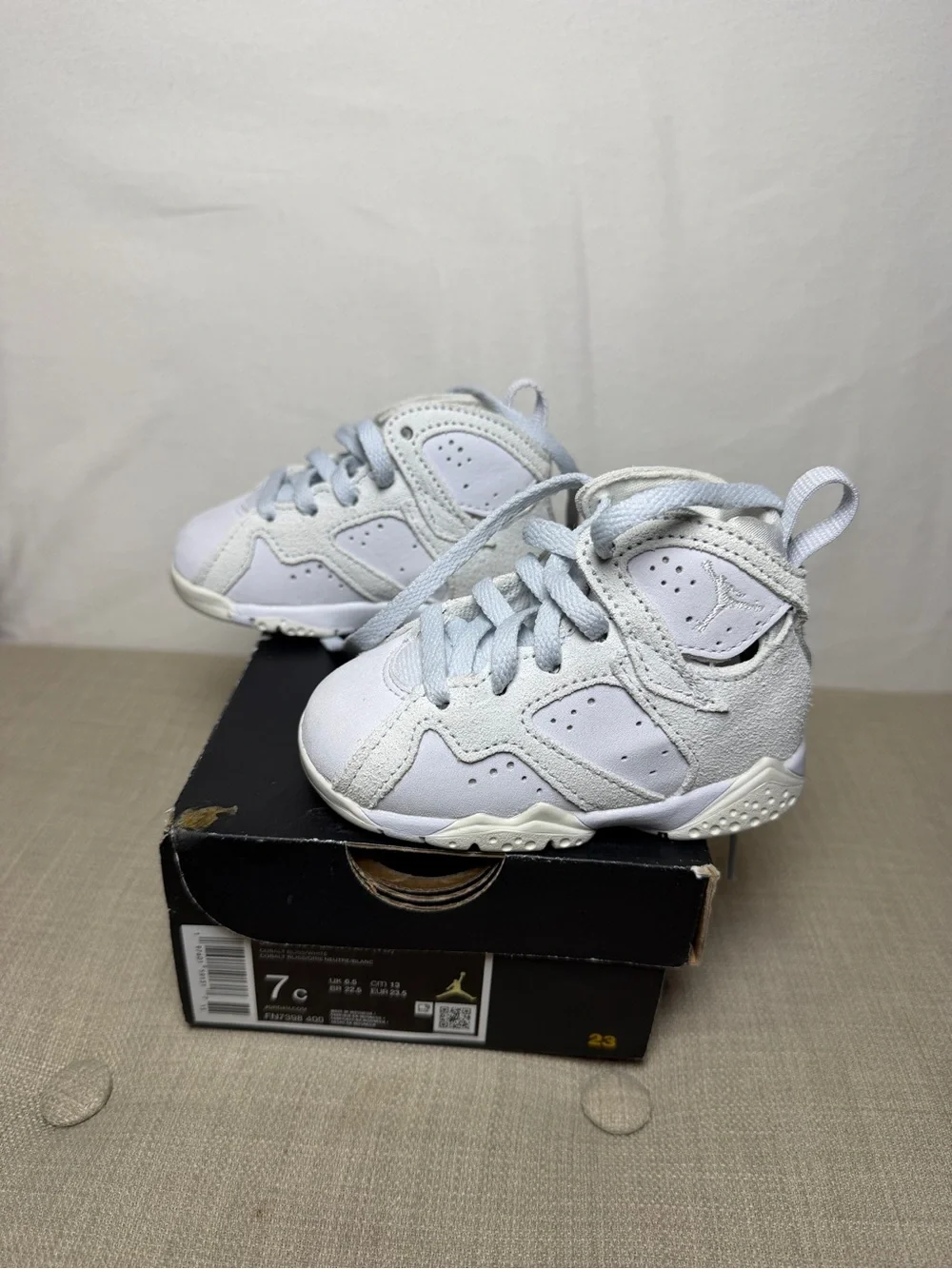 Jordan Toddler White and Light Blue Retro Sneakers